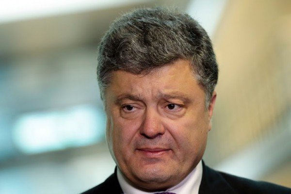 Левочкин берет Порошенко за горло