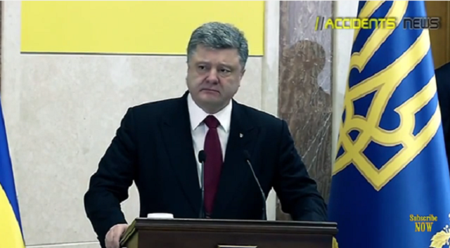 Обмовка «за Фрейдом»: Порошенко назвав вбивць офіцера «цинічними бандерами»