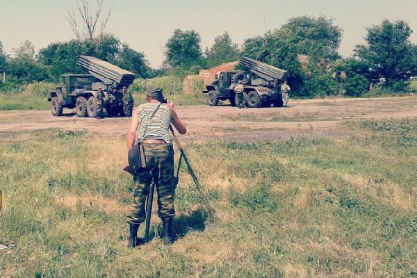 В Сети обнародовали уникальные кадры российских «Градов» на территории оккупированного Донбасса