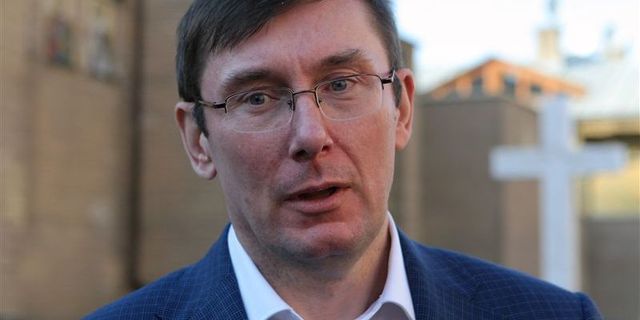 Луценко пришел в Раду "за коррупционерами" в часах за 30 тыс. долларов