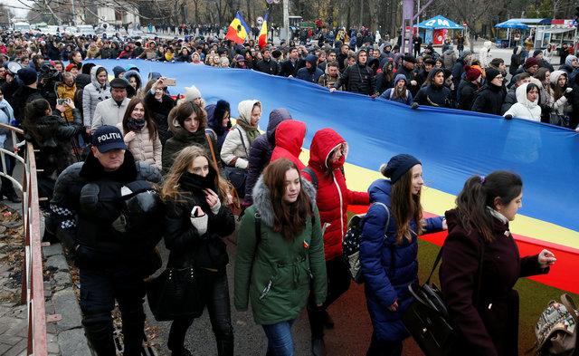 В Кишиневе начинается «майдан»: тысячи людей протестуют из-за победы Додона