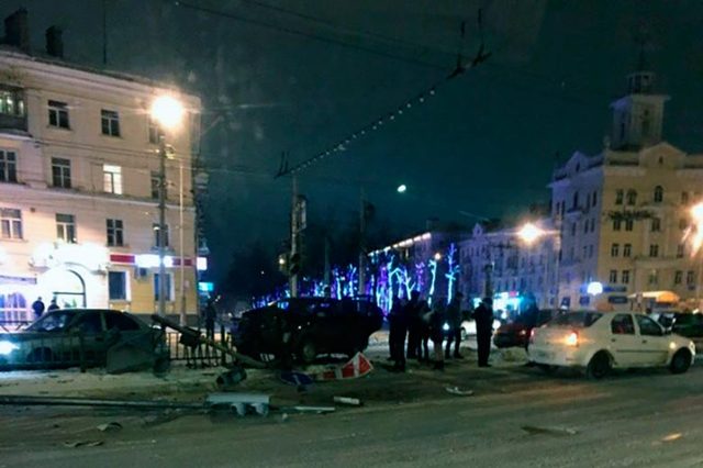 Пьяный следователь из Ярославля устроил ДТП в центре города