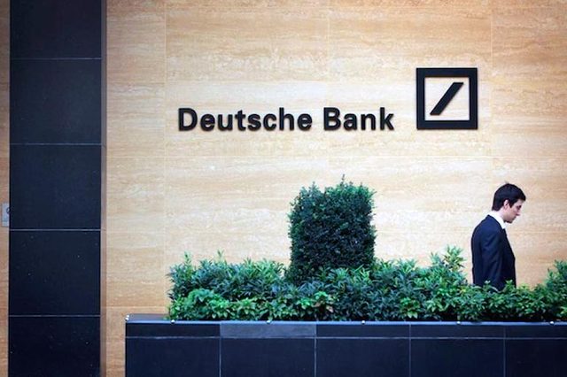 ФНС сняла с Deutsche Bank претензии по операциям с валютой на 10 млрд рублей