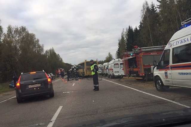 13 человек погибли в аварии с автобусами в Тверской области