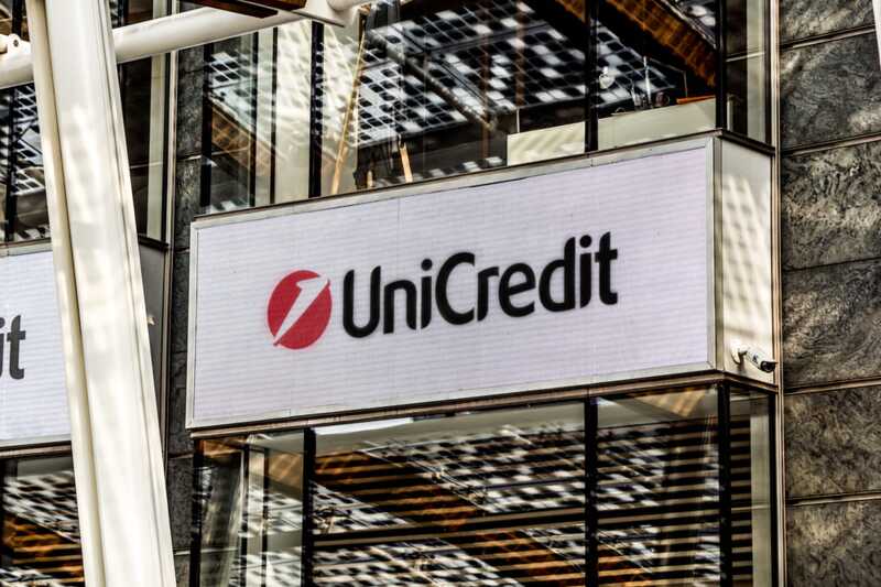 UniCredit увеличивает долю в Commerzbank, несмотря на запрет Германии