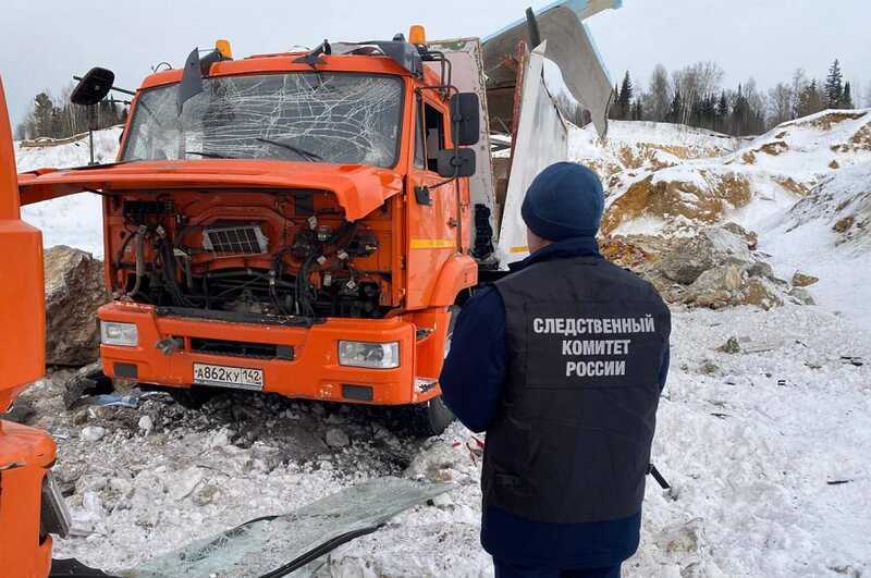 Следственный комитет расследует гибель двух человек из-за взрыва в Томской области