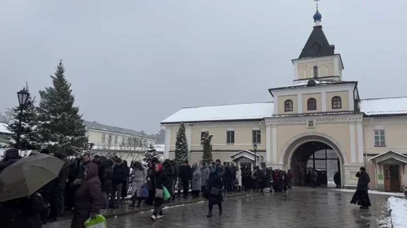 В Оптиной пустыни отключили связь в преддверии возможного визита Путина