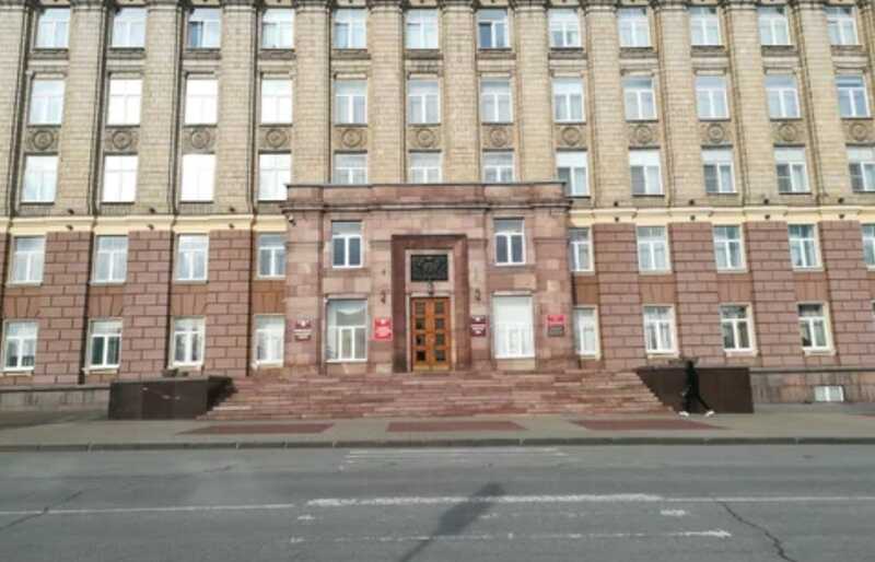 Стало известно о пострадавших после атаки БПЛА на здание правительства Белгородской области