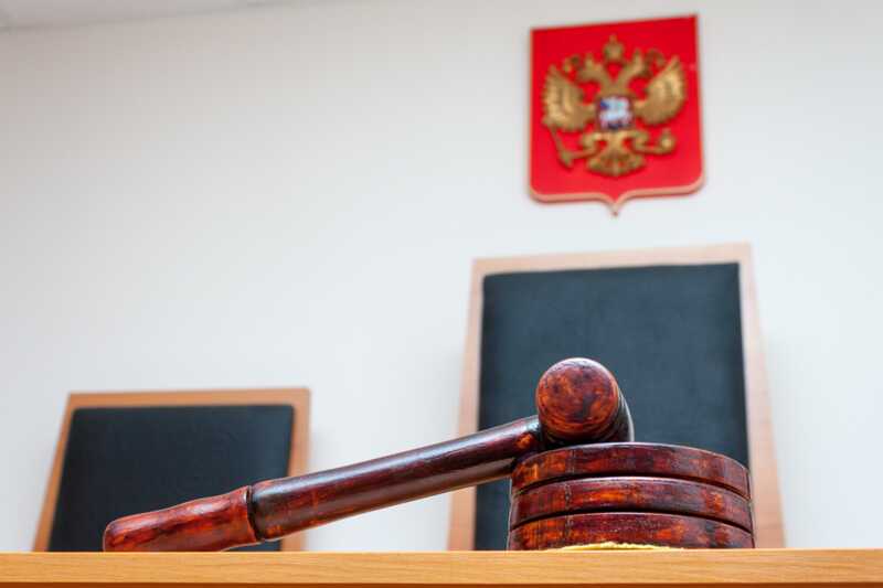В Ленинградской области преподавательница была приговорена за связь с учащимся