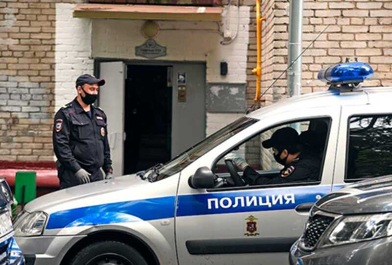 В Челябинске дети нацарапали оскорбление на машине, полиция не спешит реагировать