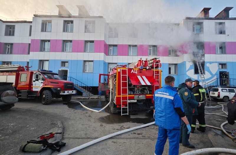 В жилом доме на Чукотке случился пожар: есть жертвы