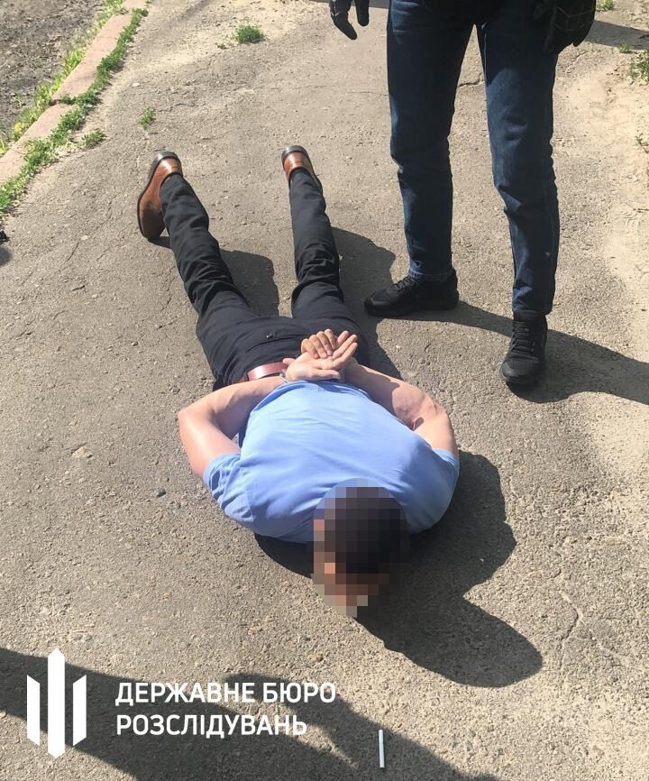 Мужчину поймали на горячем.