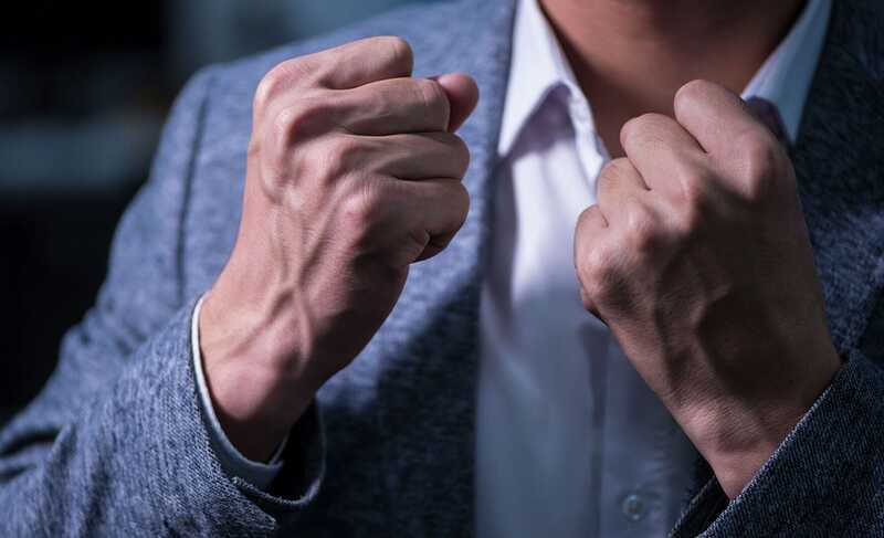 В Хакасии мужчина избил жену из-за подозрений в измене: дело передано в суд